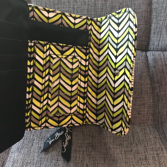 Vera Bradley Citron Wallet - Picture 5 of 5